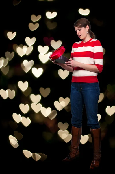 Valentin nap szív doboz ajándék nő — Stock Fotó