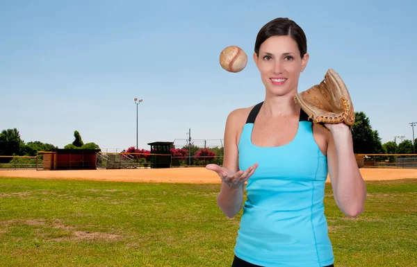 女子棒球运动员 — 图库照片