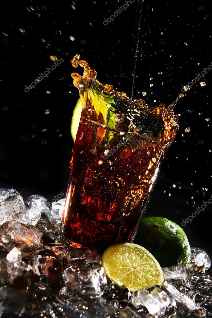 Fresh Cola Drink With Green Lime — Stock Photo © Yekophotostudio #5023218