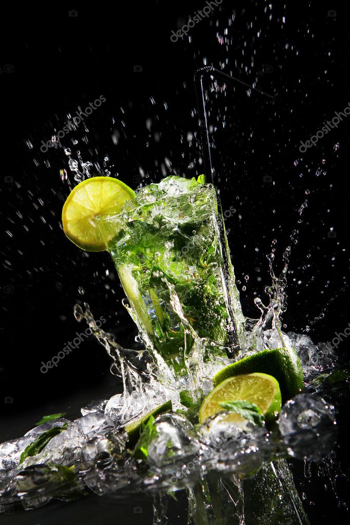 Fresh drink with green lime — Stock Photo © yekophotostudio 5023399