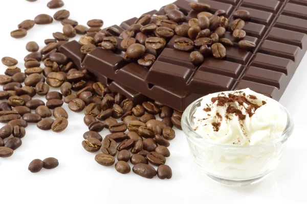 Chocolade met slagroom — Stockfoto