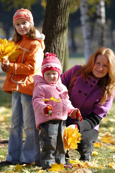 Matki z córkami — Zdjęcie stockowe