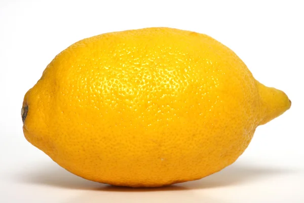 Beyaz Bir Arka Plan Üzerinde Izole Sarı Taze Limon — Stok fotoğraf
