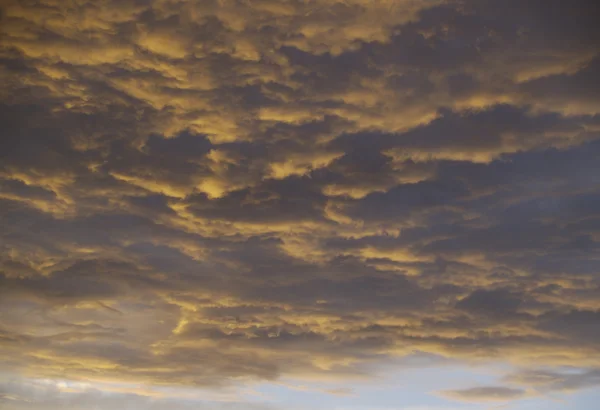 A felhős ég háttér — Stock Fotó