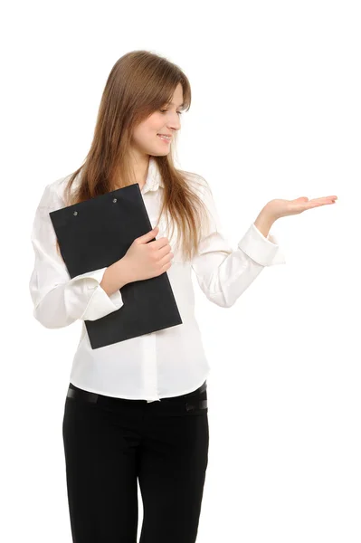 製品を提示する手を握ってフォルダーを持つ女性実業家 白い背景の上 — ストック写真
