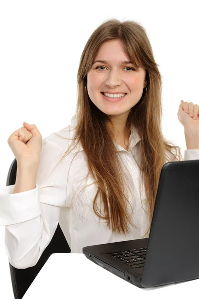 Vzrušená žena s laptopem těší úspěch — Stock fotografie