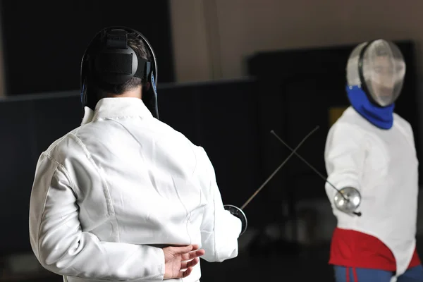 Retrato de atleta de esporte de espada em treinamento — Fotografia de Stock