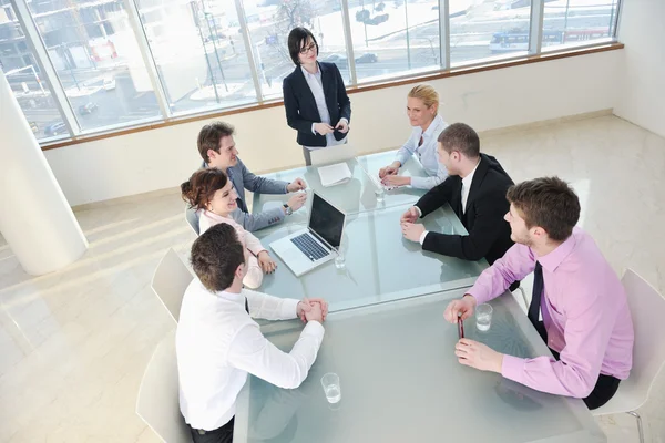 会議でのビジネスのグループ — ストック写真