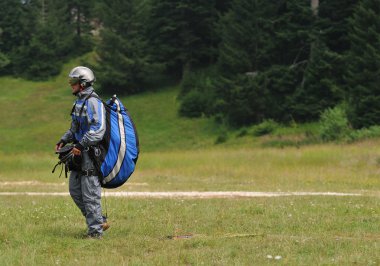 yamaç paraşütü sporu