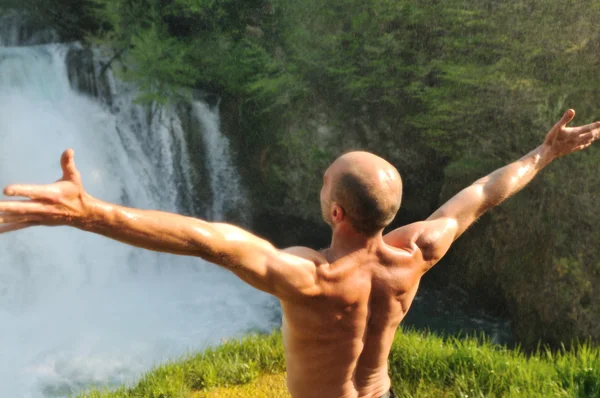 Man waterfall — Stock Photo, Image