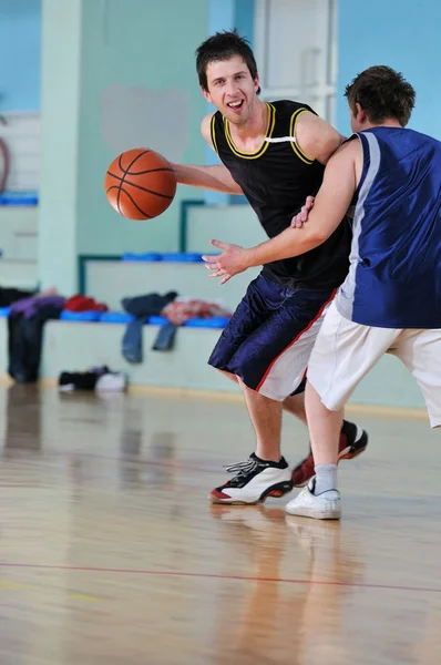 Basketball duel — Stock Photo, Image