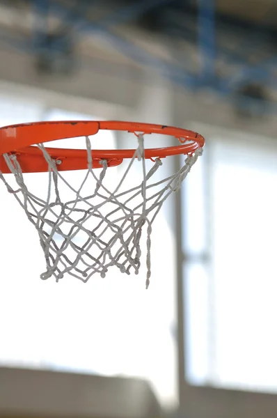 Баскетбольний м'яч — стокове фото