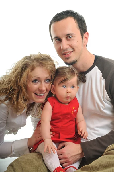 Szczęśliwa młoda rodzina — Zdjęcie stockowe