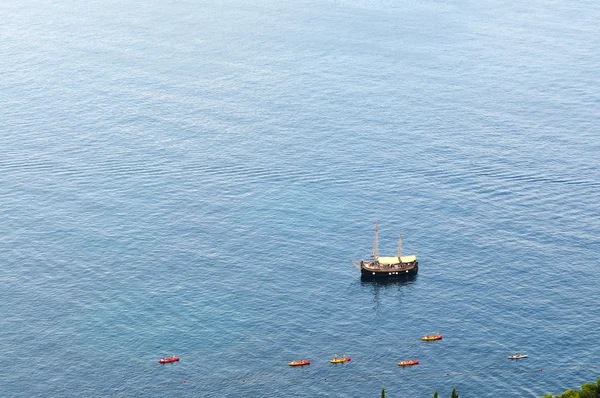 Luxury tourist boat on the sea — Stock Photo, Image