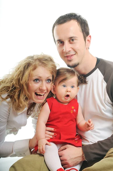 幸せな若い家族 — ストック写真