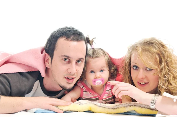 Šťastná mladá familyhappy mladá rodina — Stock fotografie