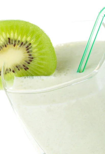 Närbild milkshake med kiwi — Stockfoto