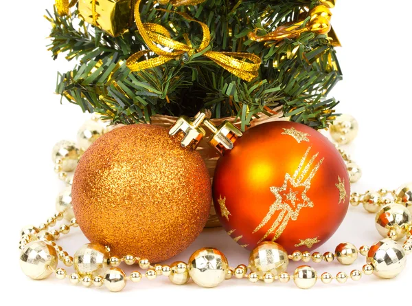 크리스마스 장식과 전나무 — 스톡 사진