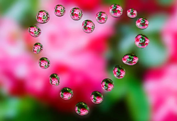 Gotas de água com reflexão — Fotografia de Stock