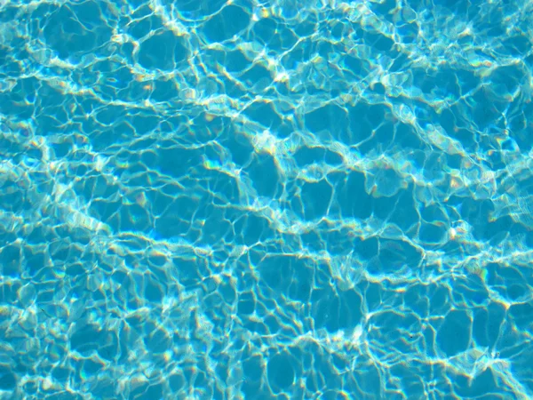 Hermosa piscina de agua clara — Foto de Stock