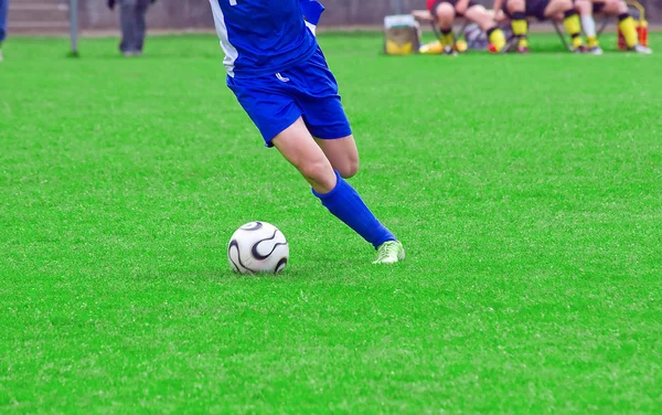 Player Kopiąc Piłkę Fragmentu Gry Football Soccer — Zdjęcie stockowe