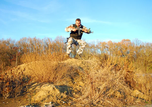 Soldier jump — Stock Photo, Image