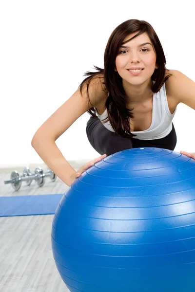 Kadın Yapım Fintess Egzersiz Fitness Topu Ile — Stok fotoğraf