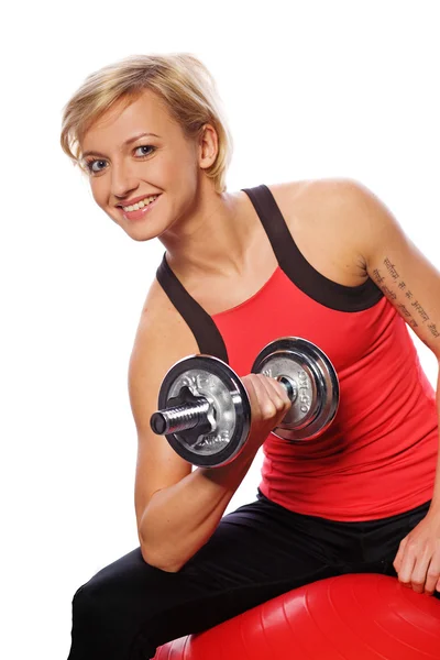 Frau macht Fitnesstraining — Stockfoto