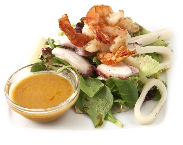 Salad with prawns — Stock Photo, Image