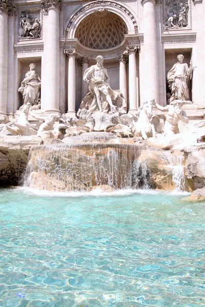La Fontana de Trevi en Roma — Foto de Stock