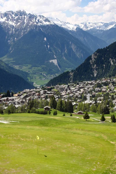 滑雪度假村 瑞士的阿尔卑斯山 韦尔比耶 瑞士的详细信息 — 图库照片