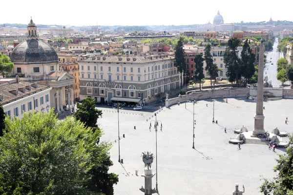 Náměstí Piazza del popolo v Římě — Stock fotografie
