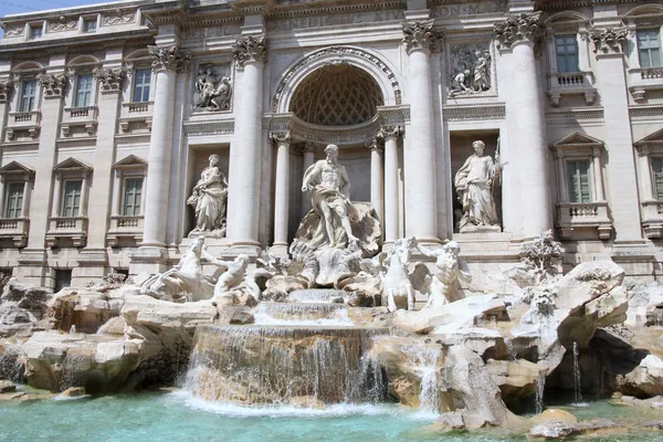 La Fontana de Trevi en Roma, Italia — Foto de Stock