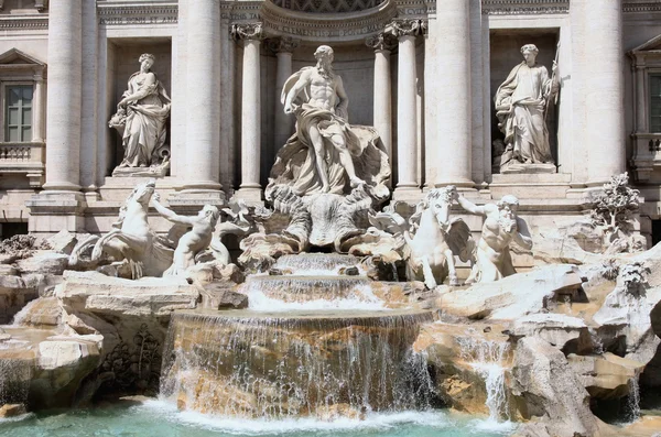 Fontána Trevi v Římě, Itálie — Stock fotografie
