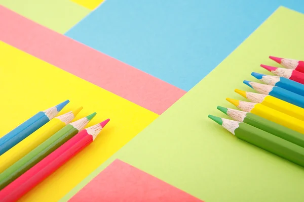 Χρώμα χαρτί με μολύβια — Φωτογραφία Αρχείου