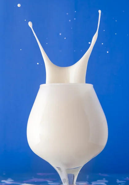 Milch spritzen — Stockfoto