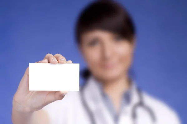 Women Doctor Holding Blank Business Card Focus Fingers Card — Stock Photo, Image