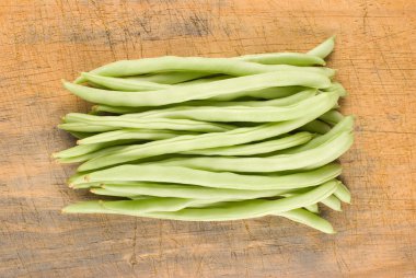 String bean and cutting board clipart