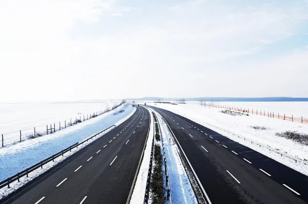 Négy Sávos Autópálya Vezet Egész Megye Magyarország Télen — Stock Fotó