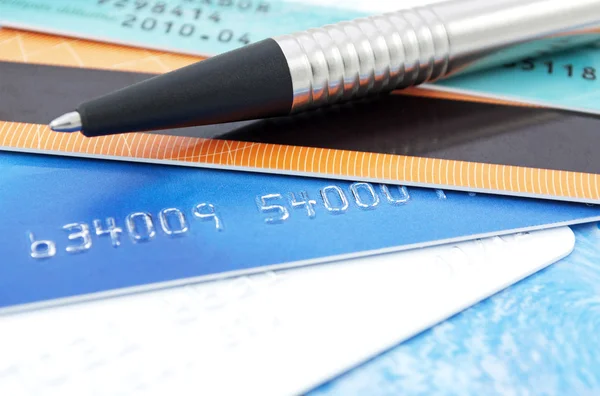 Credit Cards Pen — Stockfoto