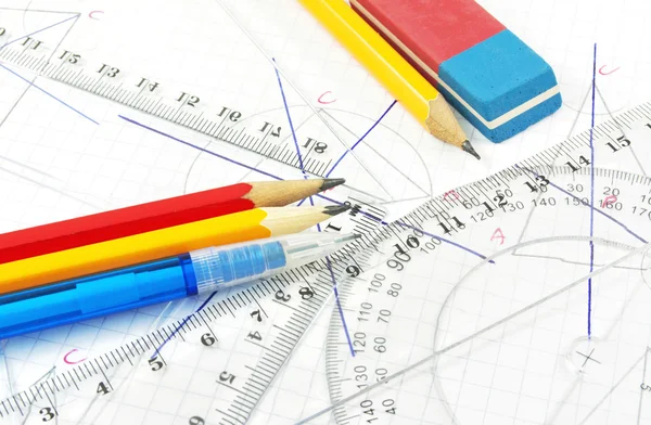Geometriegeräte für Kinder in der Schule — Stockfoto
