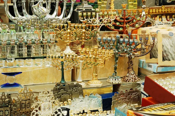 Hanukkah Ljusstakar på marknaden — Stockfoto