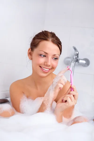 Ragazza che fa il bagno — Foto Stock