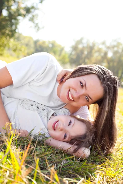 Mutter und Tochter — Stockfoto