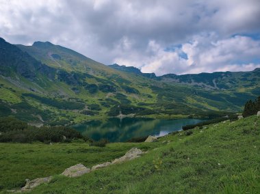 Batı tatras gölette