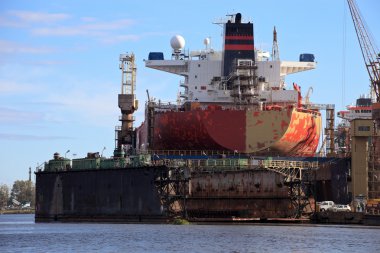 büyük tanker gemi Tersanesi gdansk, Polonya yenileniyor.