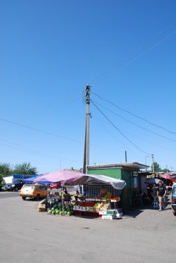 shack, Ukrayna pazarında görünümünü.