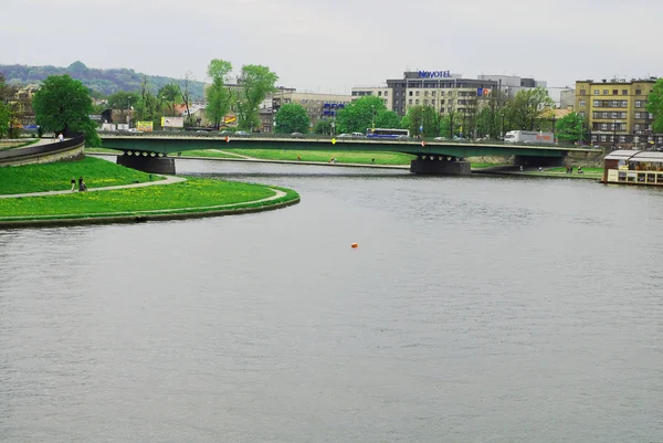 Vistula. krakow şehrinde nehir. Polonya — Stok fotoğraf