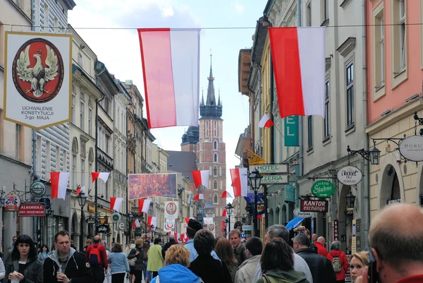 Touristen in der Krakauer Altstadt — Stockfoto