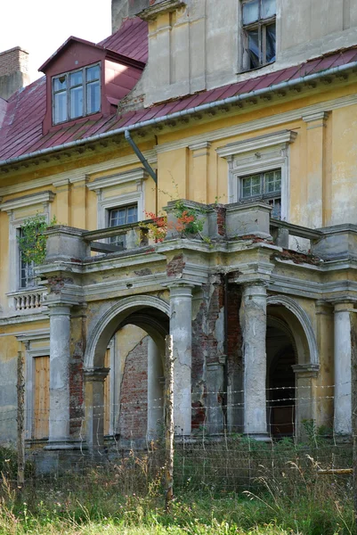 Старый дворец — стоковое фото